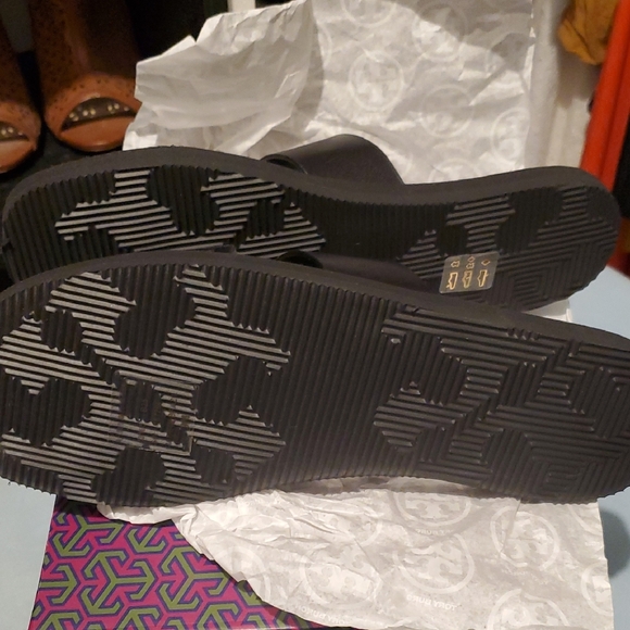 Tory Burch Black Sandals with Gold Accent - Picture 4 of 7